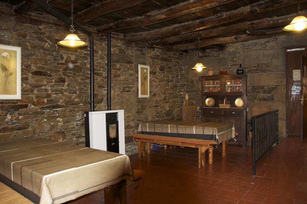Albergue Los Blasones Sarria Ngoại thất bức ảnh